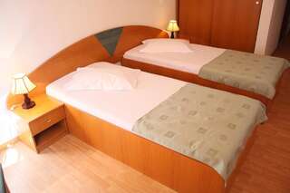 Отель Hotel Sir Lujerului Бухарест-3