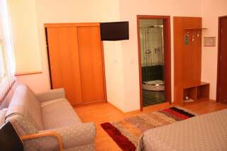 Отель Hotel Sir Lujerului Бухарест-6